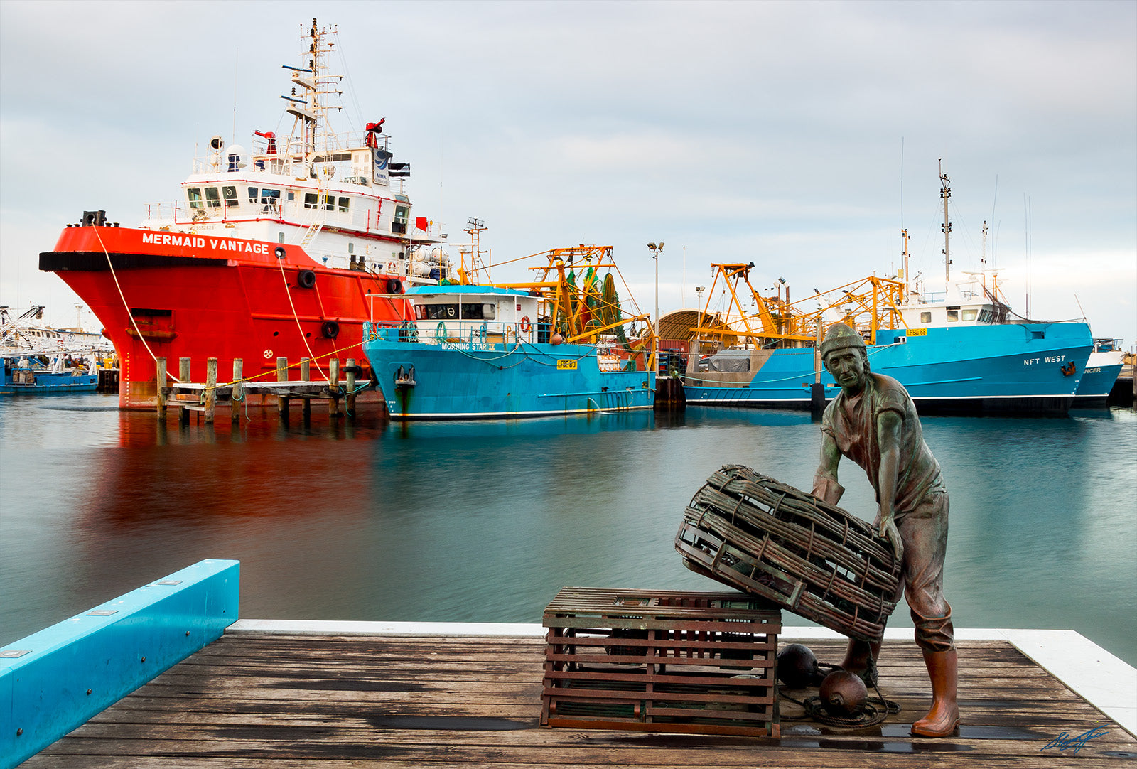 Fremantle Harbour , Fremantle Fishing Harbour, Fremantle Western Australia, Fremantle WA, Fremantle Fishing Boats, Mermaid Marine, Mermaid Vantage, Fremantle Fishing Boats